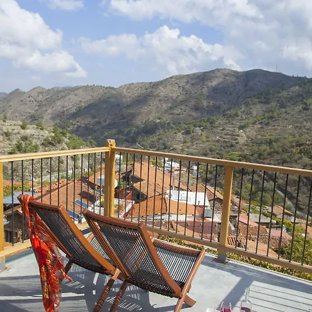 Frühstückspension Lyhnos 4*