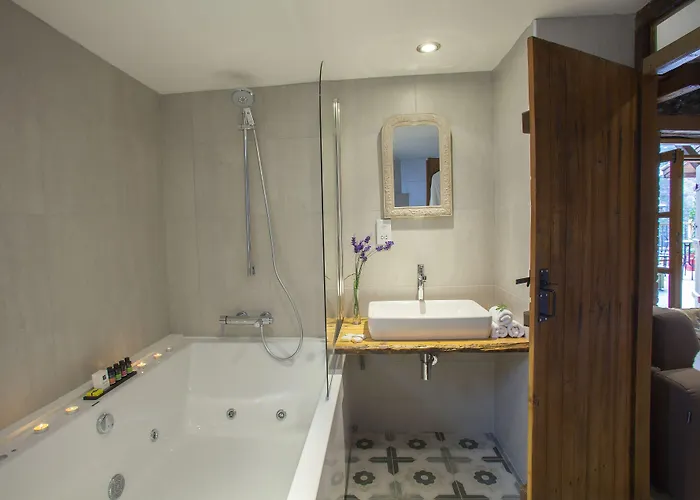 ベッド・アンド・ブレックファスト Lyhnos 4*